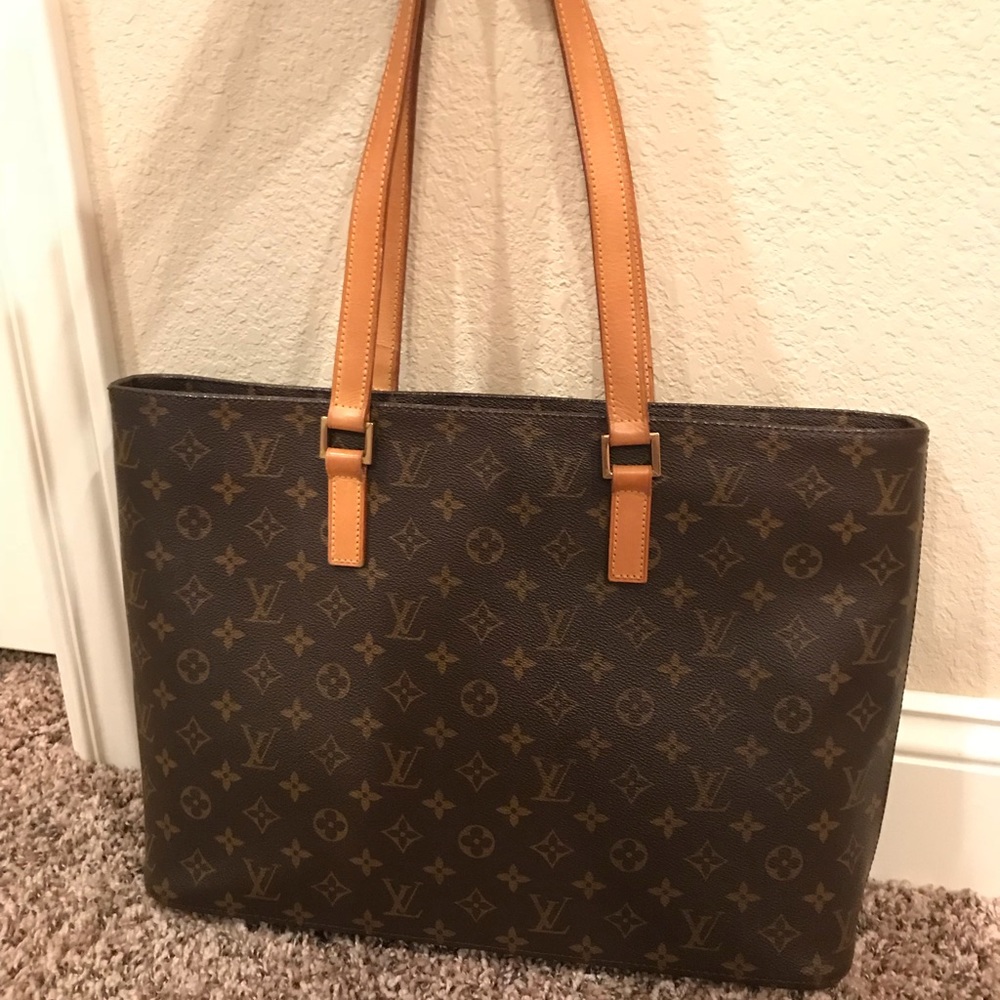 SOLD...Louis Vuitton Luco Tote authentic - Picture 2 of 8